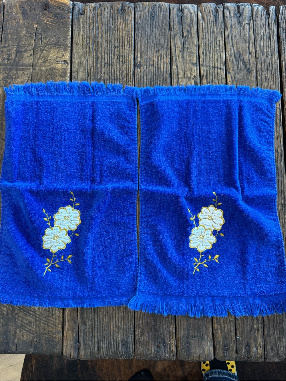 Blue Floral Embroidered Hand Towels - Canon - Picture 4 of 5